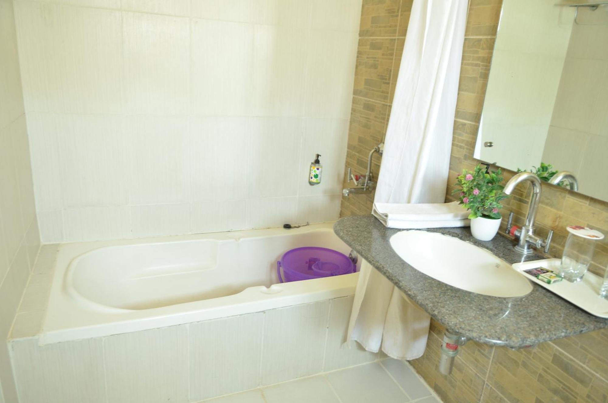Cubbon Suites - 10 Minute Walk To Mg Road, Mg Road Metro And Church Street Bengaluru Zewnętrze zdjęcie